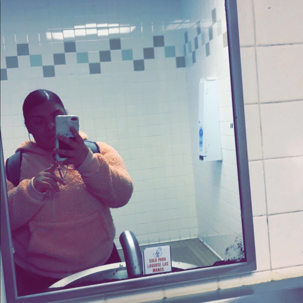 Meet your Posher, Telisah